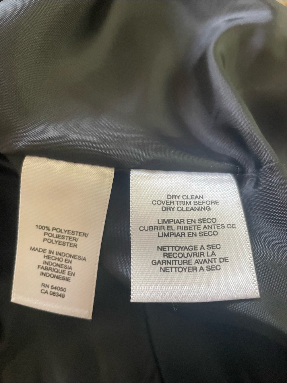 Elegant Black Sleeveless Evening Dress with Sheer Embellished Yoke - Picture 6 of 6